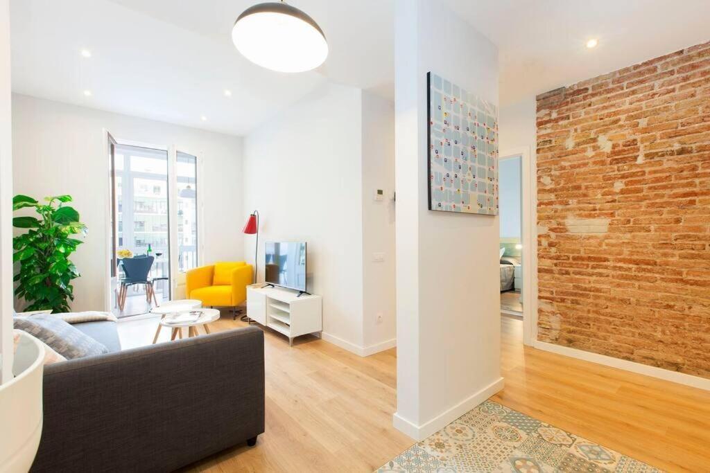 Beautiful 4Bd 4Ba Apartment In Eixample District Барселона Екстер'єр фото